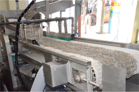 丁寧に素早く炊き込み